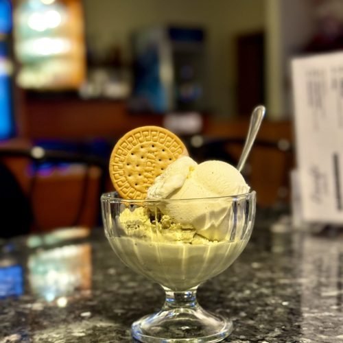 2 Kugeln Pistazien Eis